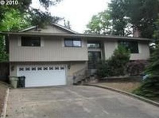 9482 SW Washington St, Portland, OR 97225