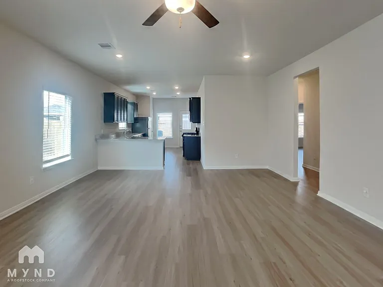 15635 Plum Brook Dr — Photo 3