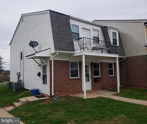 13 Reliance Ct #2 Photo 1