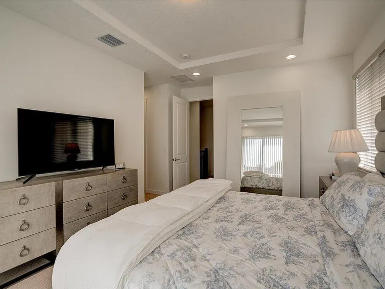 1451 Pioneer Way — Photo 35