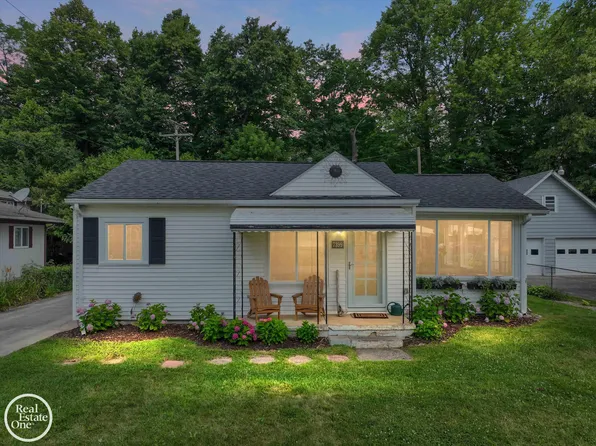 7399 Walbridge Rd, Lexington, MI 48450