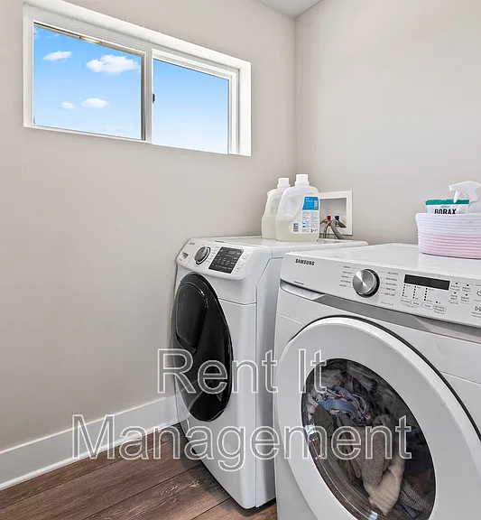 6910 Stony Point Dr — Photo 25