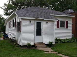 207 S 1st St, Harmon, IL 61042