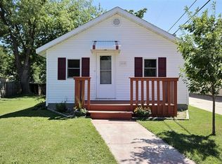 1618 Salem Rd, La Crosse, WI 54603