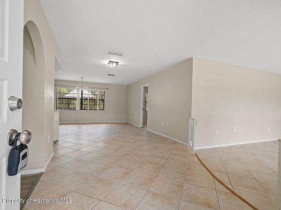 5th image of 1479 Autumn Rd