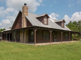 18810 County Line Rd, Winnie, TX 77665