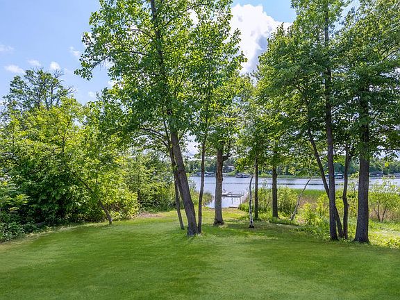 3rd image of 19923 See Gull Rd