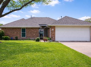 607 Azalea Dr, Forney, TX 75126