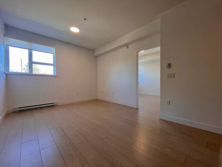19945 Brydon Cres #220 — Photo 2
