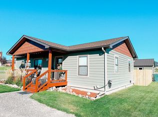 15 9th Ave NE, Choteau, MT 59422