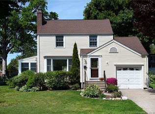 55 Torsey St, Stratford, CT 06614