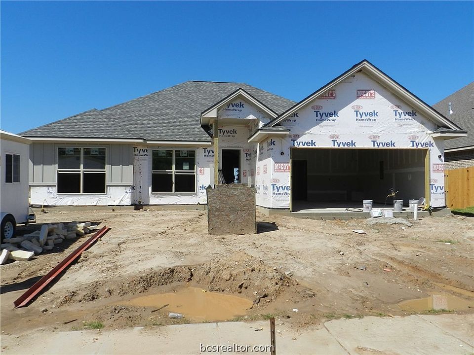 1st image of 15640 Long Creek Dr