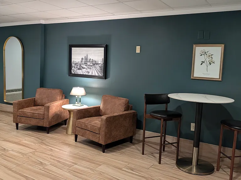Well furnished and recently updated main entry lobby.