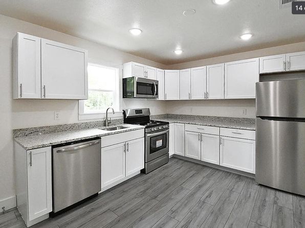 107 E College St APT 4