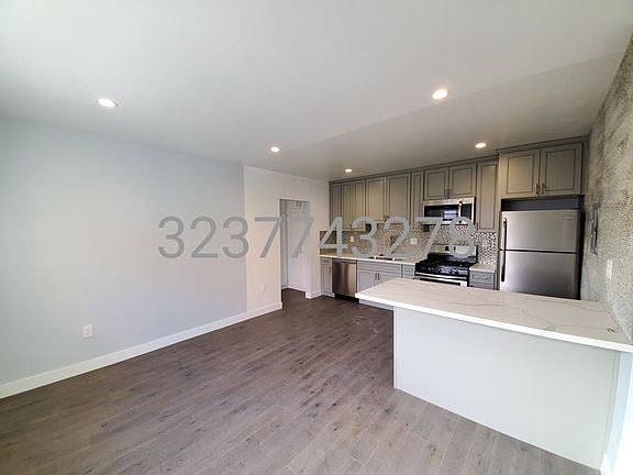 3rd image of 612 S Dunsmuir Ave