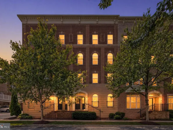 263 Community Center Ave #263, Gaithersburg, MD 20878