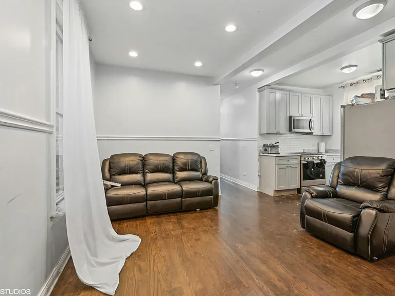 2337 S Sacramento Ave #2 — Photo 2