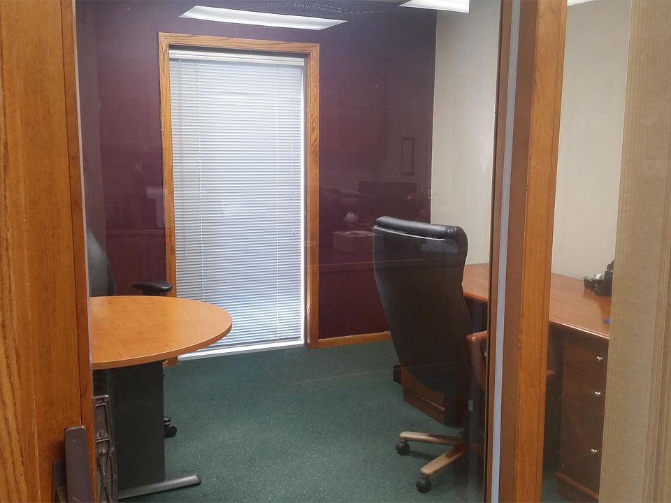2nd image of 1421 Bemidji Ave N Ste 2
