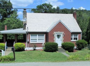 311 Fry Hollow Rd, Hunker, PA 15639