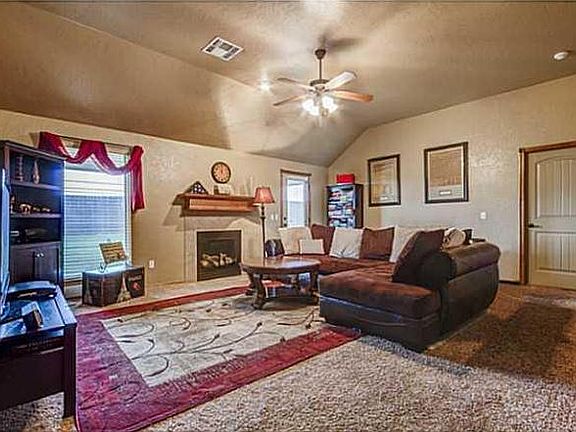 5th image of 3313 Paul Dr