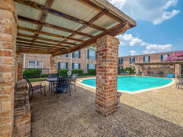 6402 Del Monte Dr #35 — Photo 27