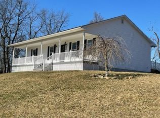 33 Countryside Dr, Lewistown, PA 17044