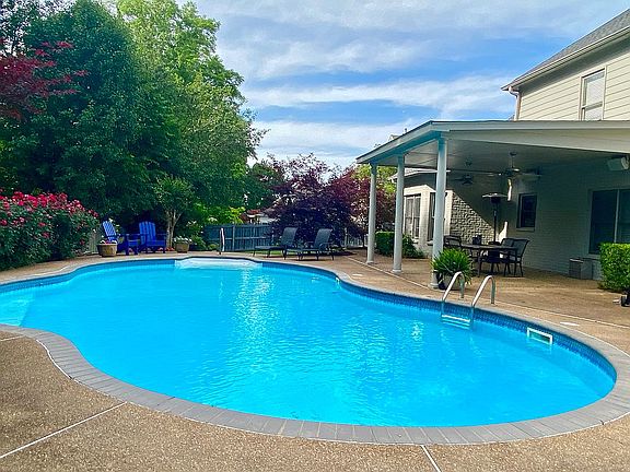5th image of 1519 Barton Creek Dr
