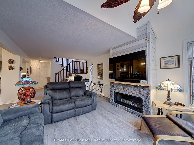 9 Brooke Ave — Photo 25