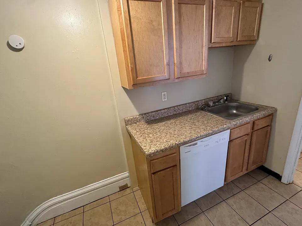 332 Atwood St #2