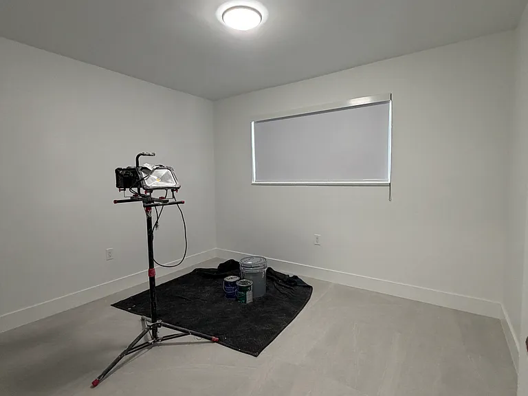 180 W 21st St #180 — Photo 1