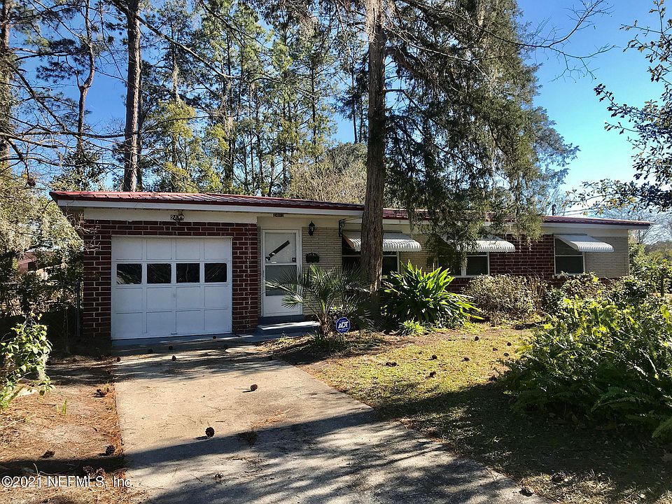 1st image of 2403 Stein St