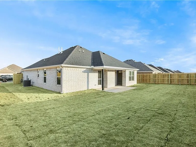 410 Peach Ave — Photo 39