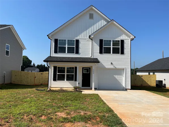 792 2nd St SE, Conover, NC 28613