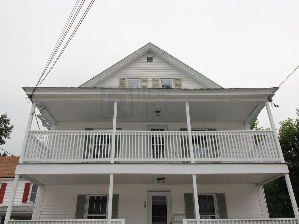 23 High St