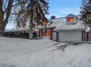 517 Braydon Ave, Ottawa, ON K1G 0W7