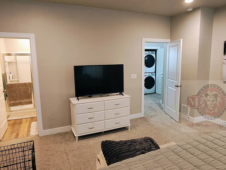 7887 S 5440 W — Photo 24
