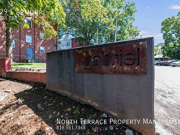 3rd image of 629 E Armour Blvd #1C