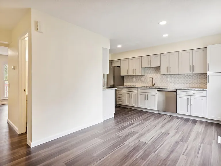 18257 Smoke House Ct — Photo 4
