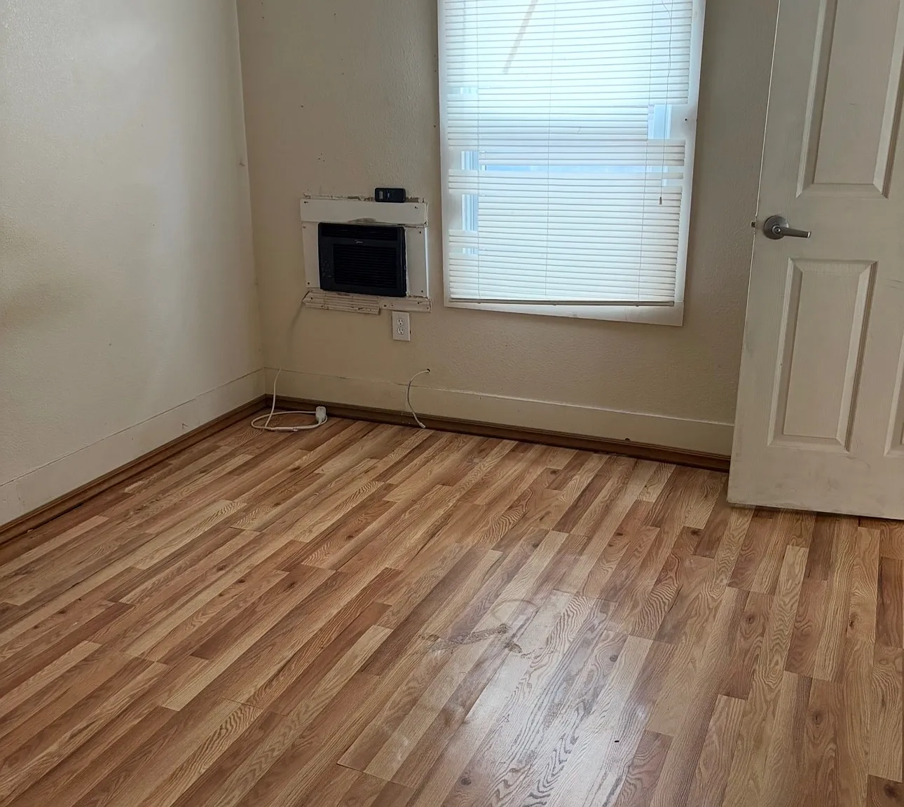 1 bed, 900 sqft, $1,100 — Photo 4