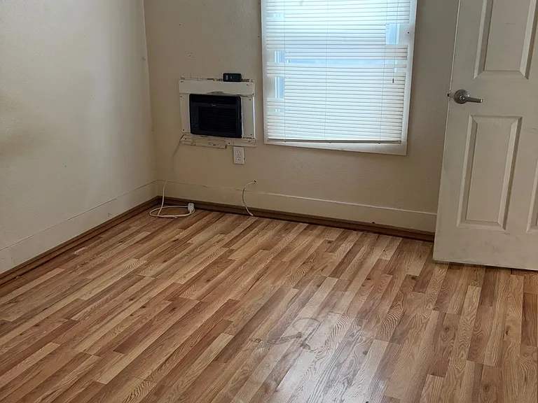 1005 Chestnut St #1 — Photo 4