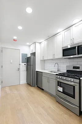 Rented by Modern Spaces | media 6