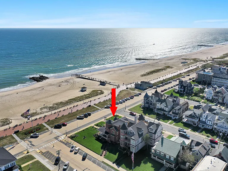 19 Ocean Ave — Photo 3