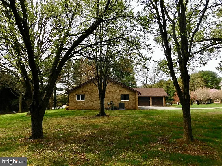 715 Shawnee Brooke Dr — Photo 9
