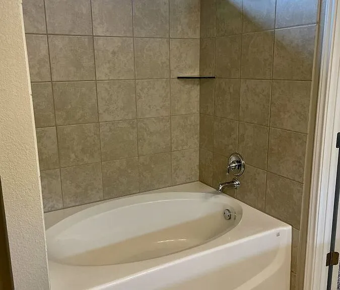 1116 Lakeway Crossing Dr — Photo 7