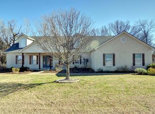 2732 Dorothy Dr, Cleburne, TX 76031