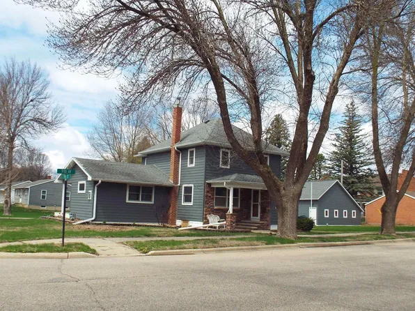 119 9th Ave, Sibley, IA 51249