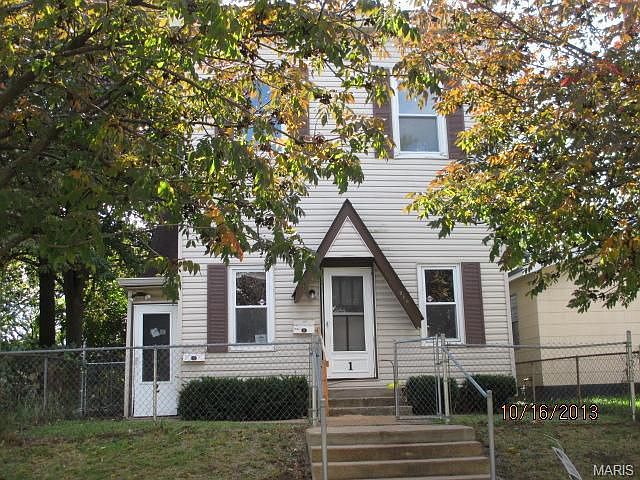1st image of 910 Elias Ave