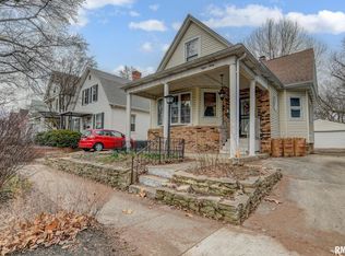 860 S Douglas Ave, Springfield, IL 62704