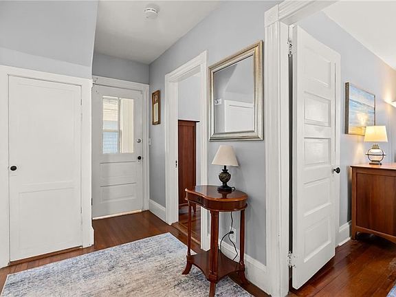 2nd image of 13 Atlantic St