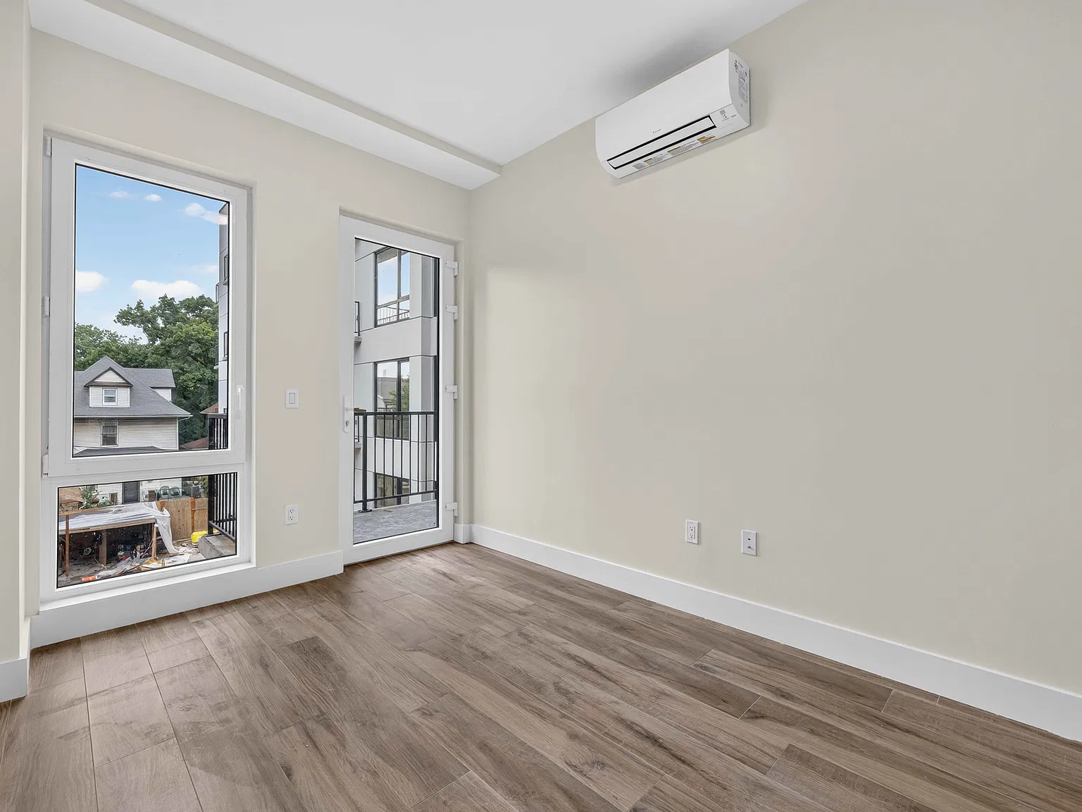 157 Hawthorne Street — Photo 4